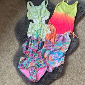 Girls Swimsuit Lot.  4 one-piece swimsuits.  Size 6X / 6/7.
